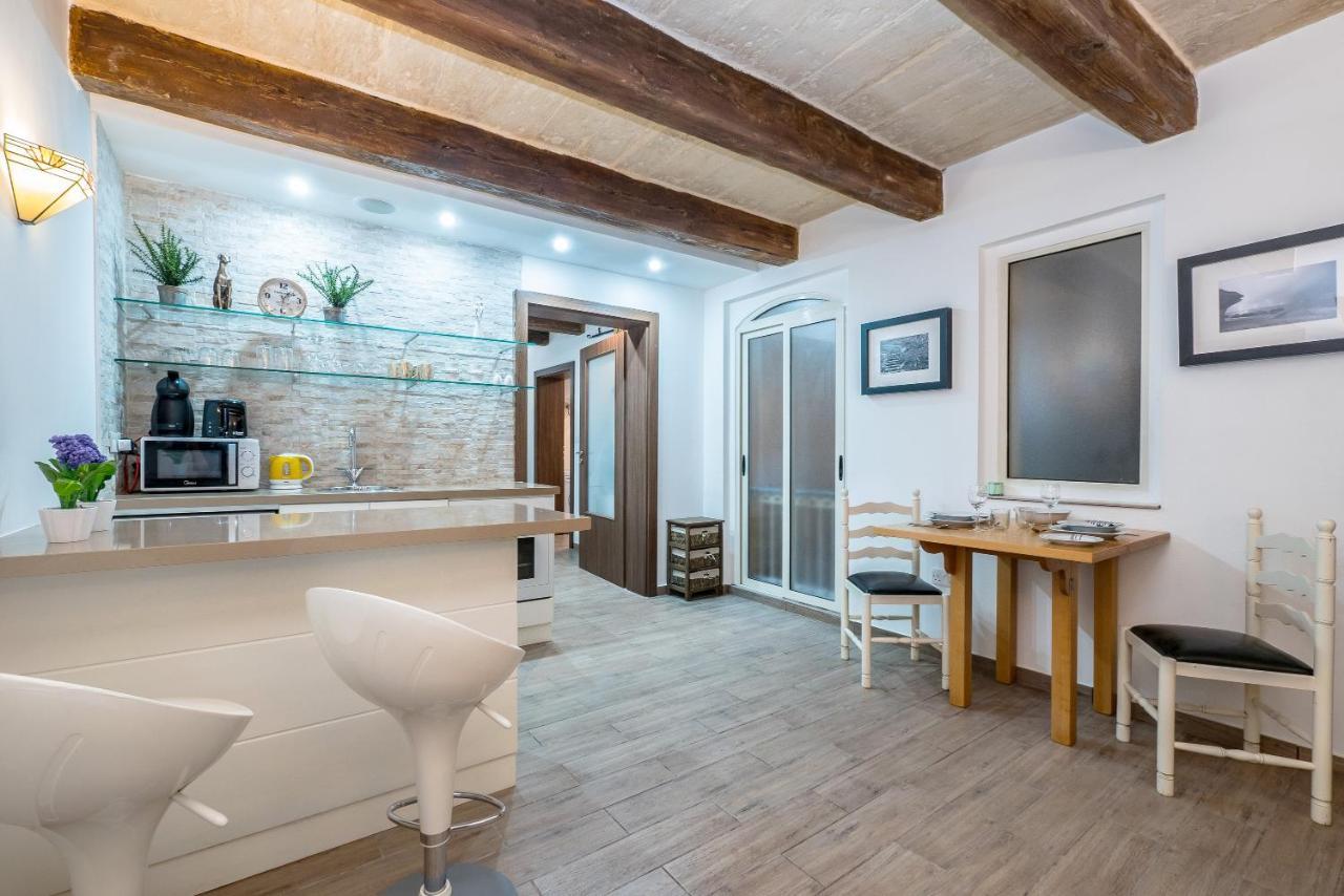 Valletta Main Street Apartment DELUXE Eksteriør bilde