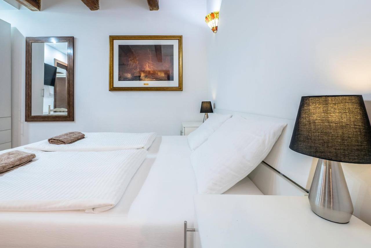 Valletta Main Street Apartment DELUXE Eksteriør bilde